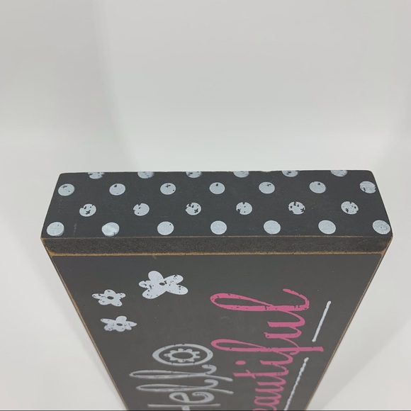 'Hello Beautiful' Distressed Look Box Style Wooden Decor Sign - Picture 7 of 15